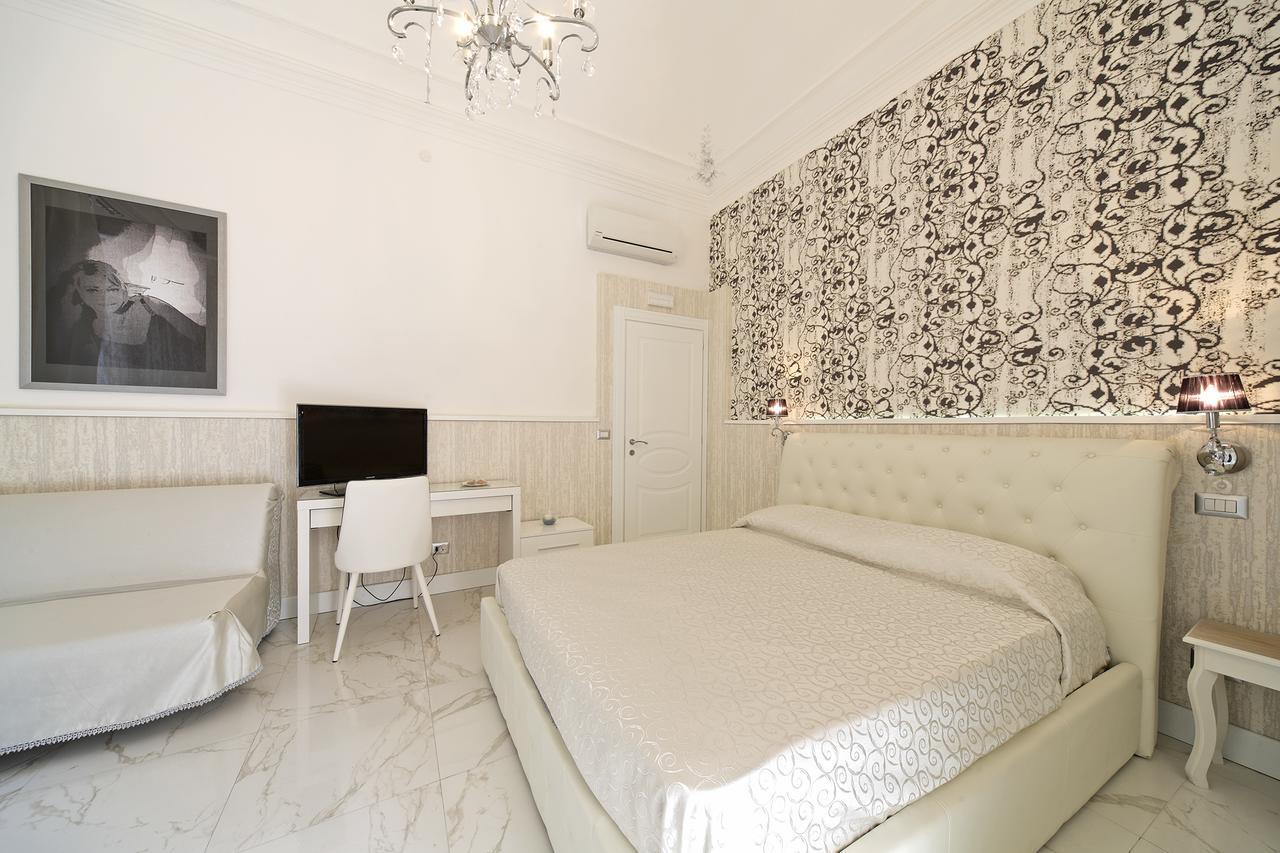 Bed and Breakfast La Dimora Del Marchese Катания Экстерьер фото